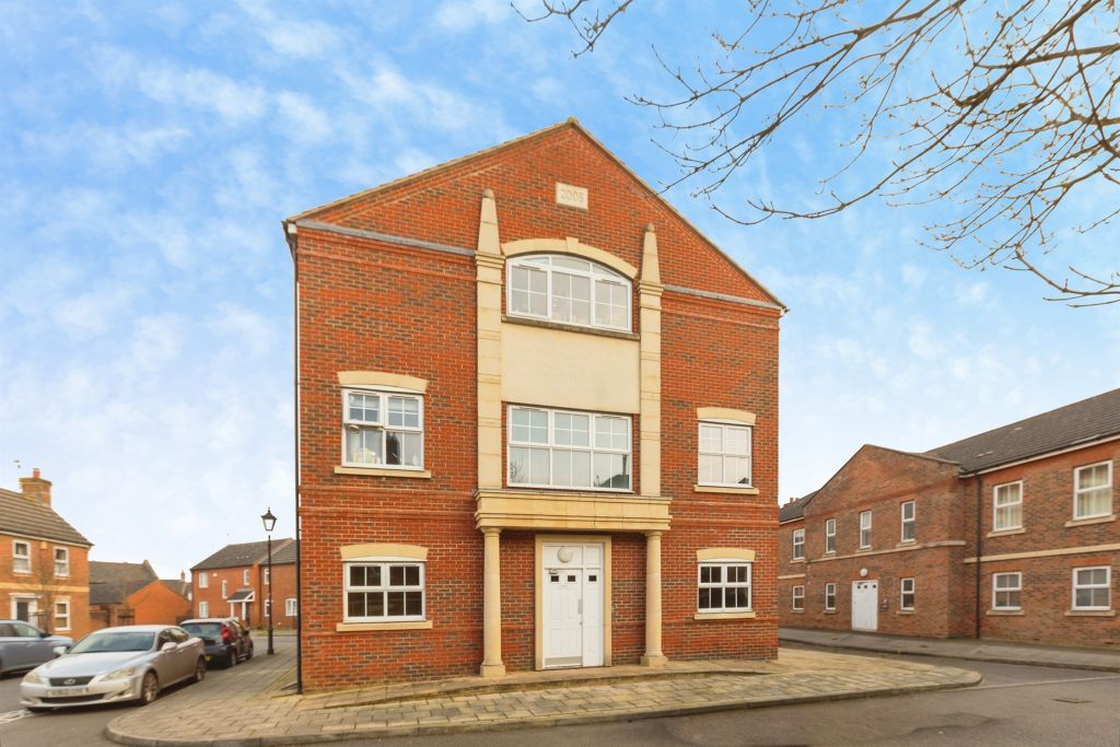Additional image 11 of 2 bed flat for saleKnightsbridge Place, Aylesbury HP19
