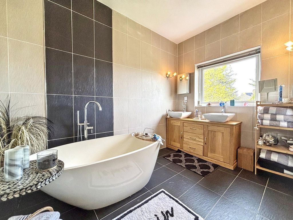 Additional image 20 of 4 bed detached house for salePopps Lane, Bexhill-On-Sea TN39
