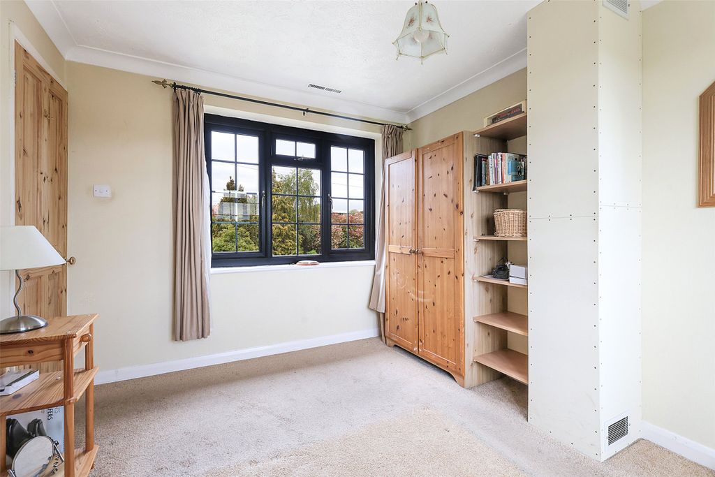 Additional image 10 of 3 bed end terrace house for saleBarleymow Court, Betchworth, Surrey RH3