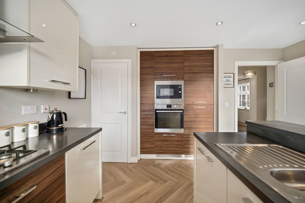 Additional image 9 of 3 bed detached house for saleBrambling Crescent, Penallta, Hengoed CF82