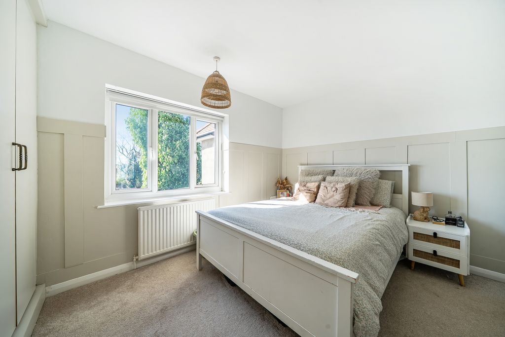Additional image 8 of 4 bed semi-detached house for saleTrowley Rise, Abbots Langley, Hertfordshire WD5