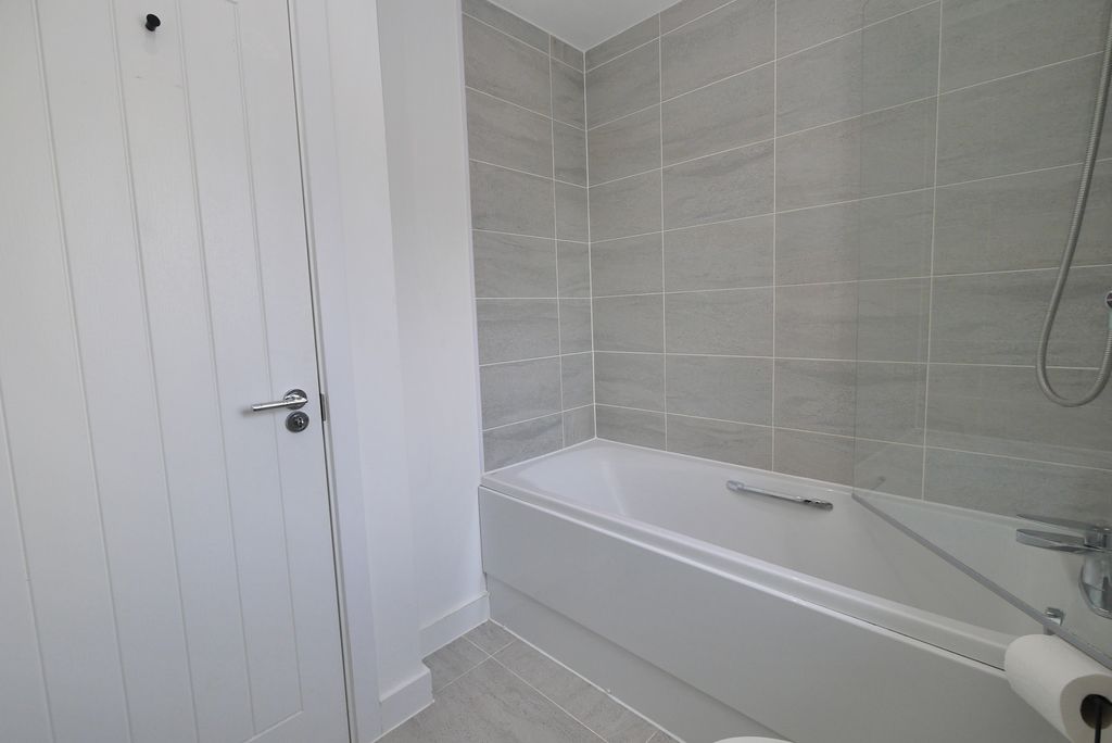 Additional image 23 of 3 bed detached house for saleSwan Road, Lakeside, Bessacarr DN4