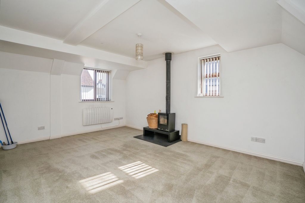 Additional image 2 of 2 bed flat for salePelham Terrace, Emsworth, Hampshire PO10