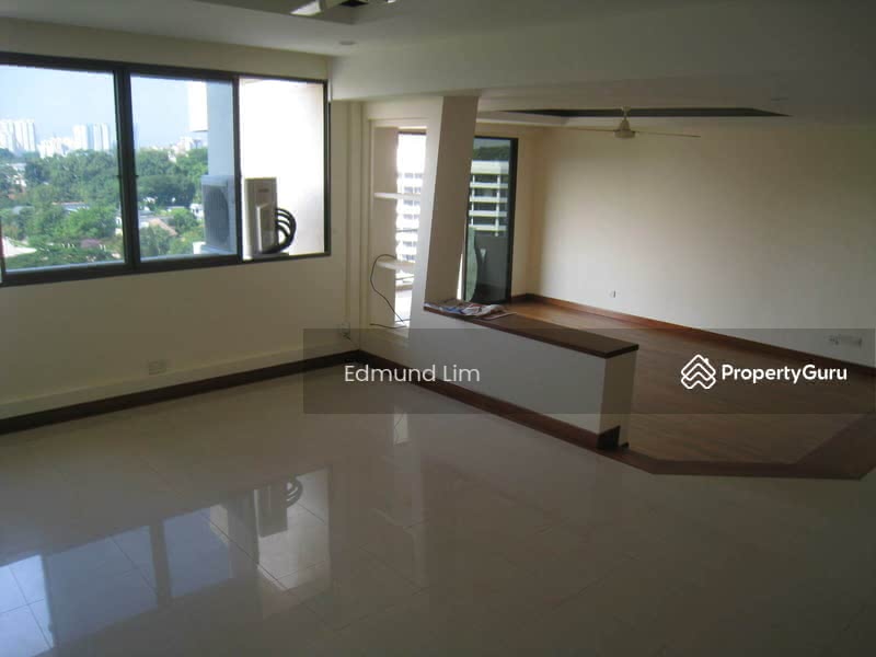 77 Farrer Drive photo 2