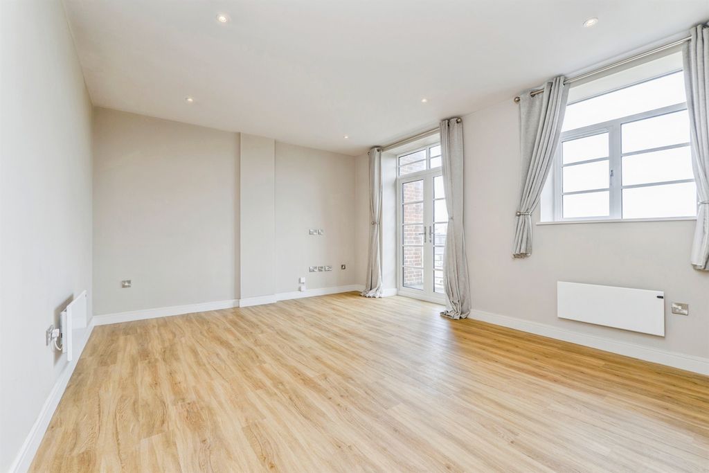 Additional image 3 of 1 bed flat for saleRomilly Crescent, Cardiff CF11