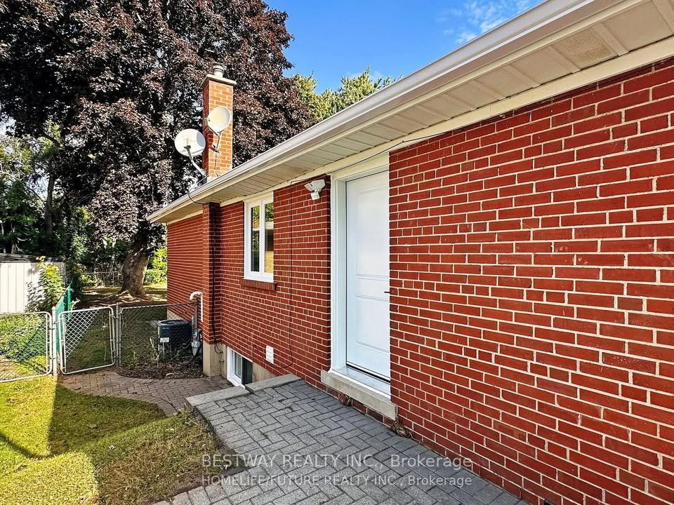 Additional image 2 of 56 Bow Valley Drive, Toronto, ON, M1G 3J6