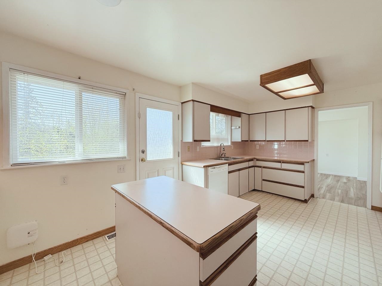 Additional image 5 of 16930 23 Avenue, Surrey, BC, V3Z 9Z2
