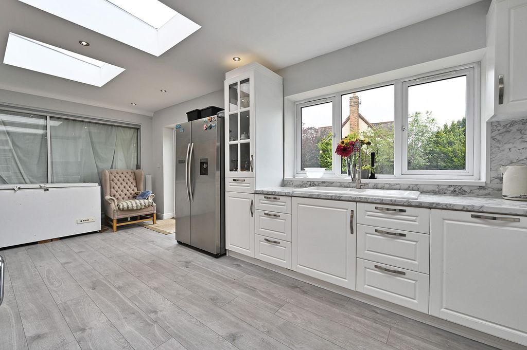 Additional image 8 of 6 bed detached house for saleCanterbury Road, Kennington TN25