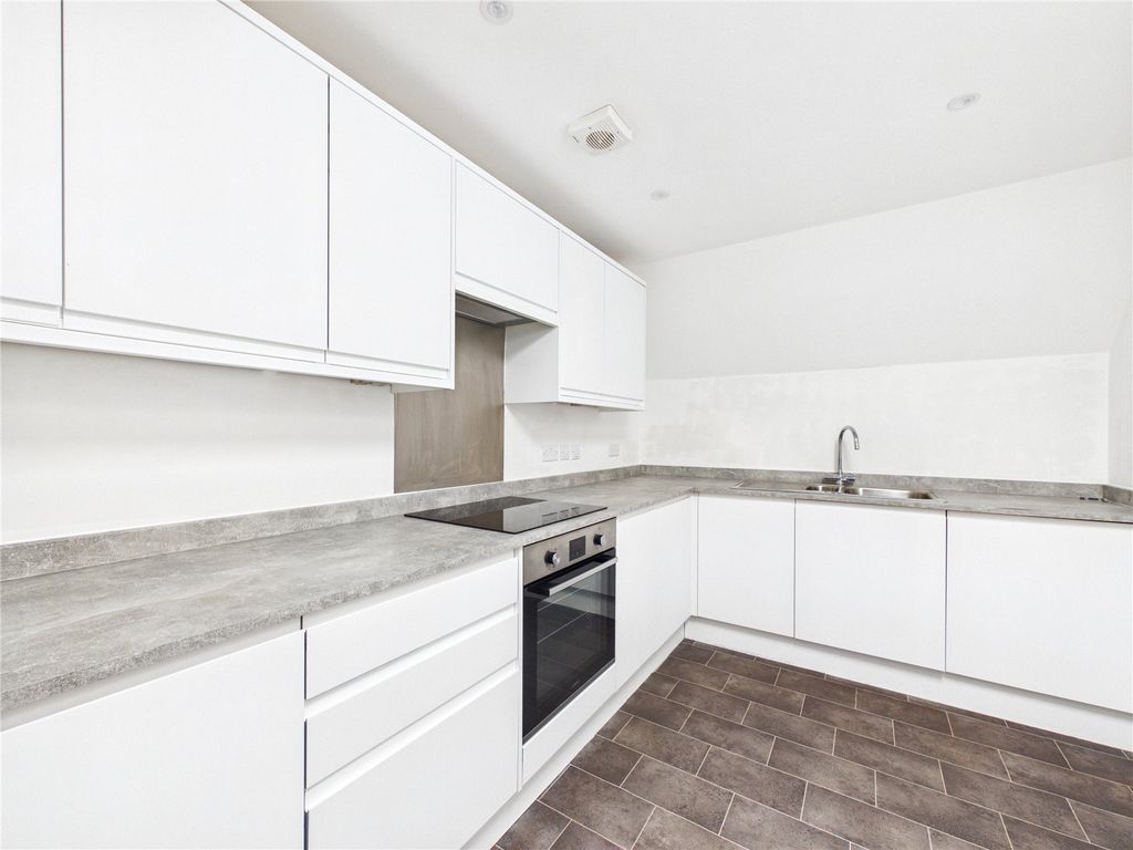 Additional image 4 of 2 bed flat for saleGrundisburgh Road, Woodbridge, Suffolk IP12
