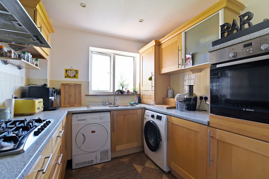 Additional image 2 of 2 bed flat for saleBeachy Head View, St. Leonards TN38