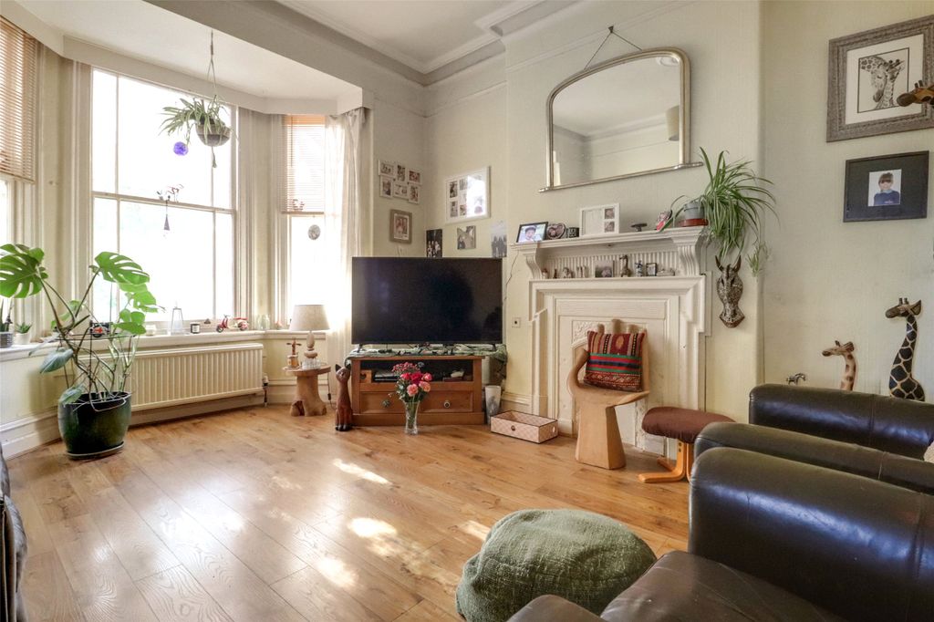 Additional image 7 of 6 bed detached house for saleHilltop Road, Bideford, Devon EX39
