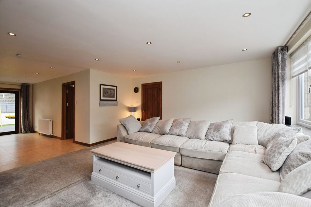 Additional image 4 of 4 bed detached house for saleVictoria Road, Ballater AB35