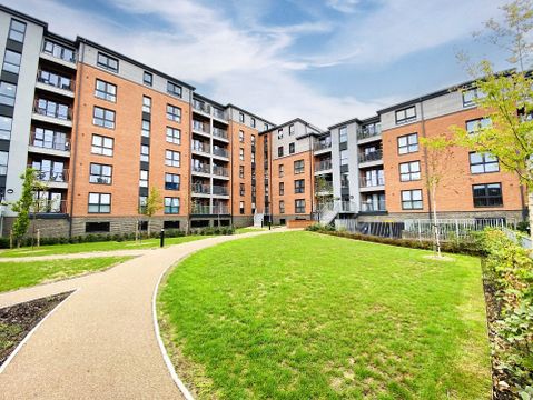 Silver Street, Reading, Berkshire RG1