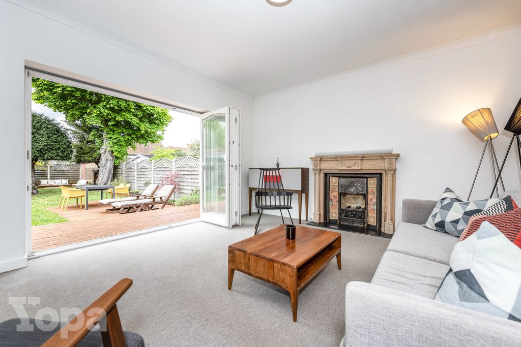 Additional image 6 of 4 bed detached bungalow for saleWoolwich Road, Belvedere DA17
