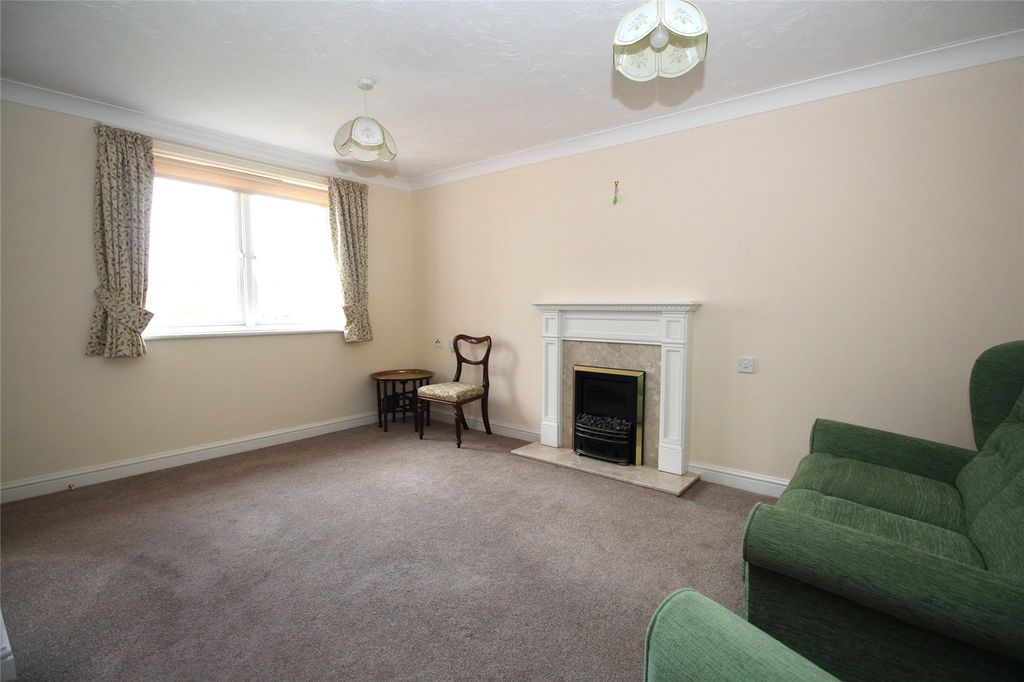 Additional image 4 of 1 bed flat for saleAckender Road, Alton, Hampshire GU34