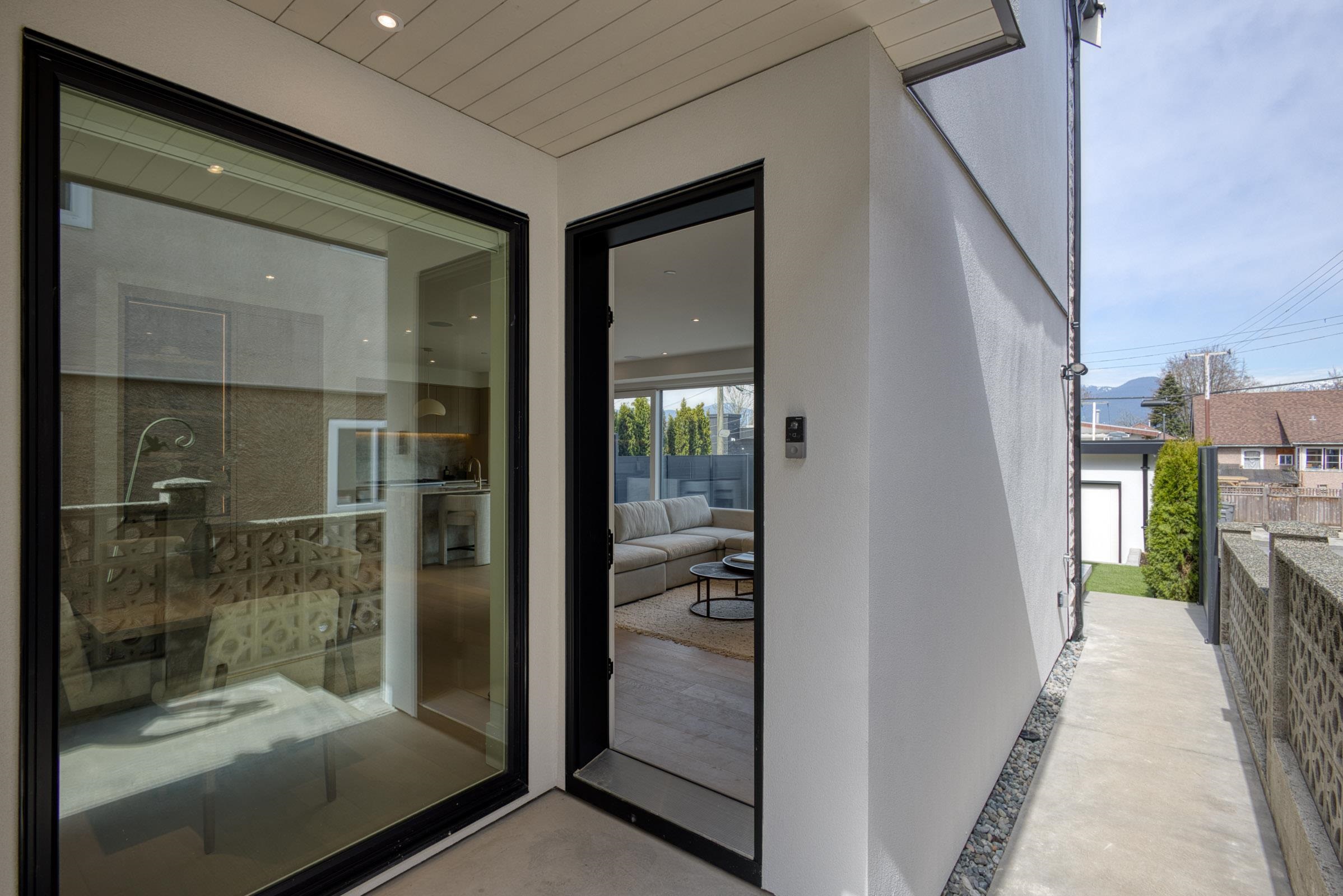 Additional image 6 of 2-2425 Kitchener Street, Vancouver, BC, V5K 3C4