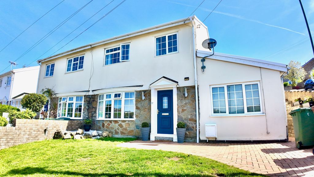 3 bed semi-detached house for saleSpringfield Road, Maesycwmmer CF82