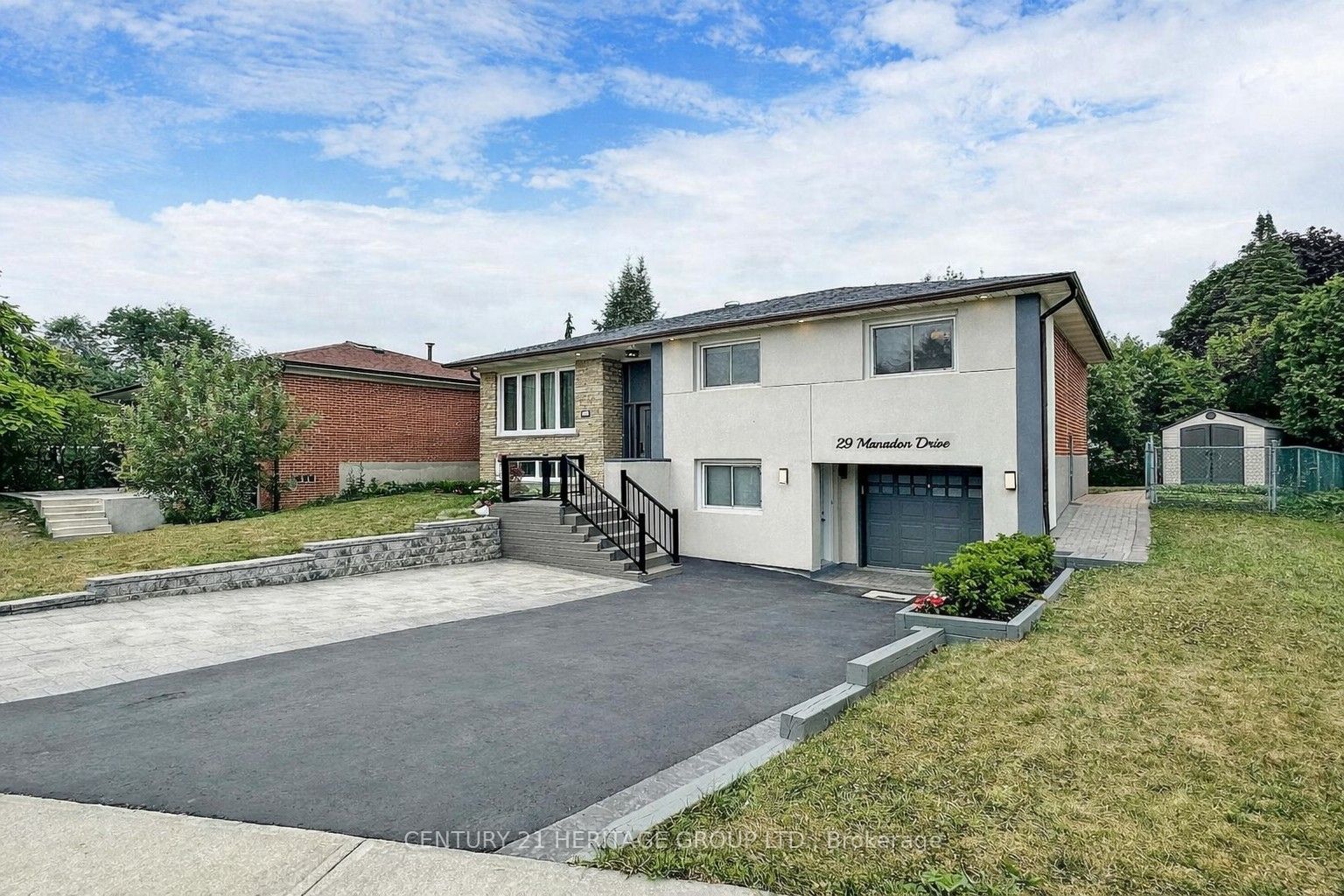 Lower-29 Manadon Drive, Toronto, ON, M2M 1W8