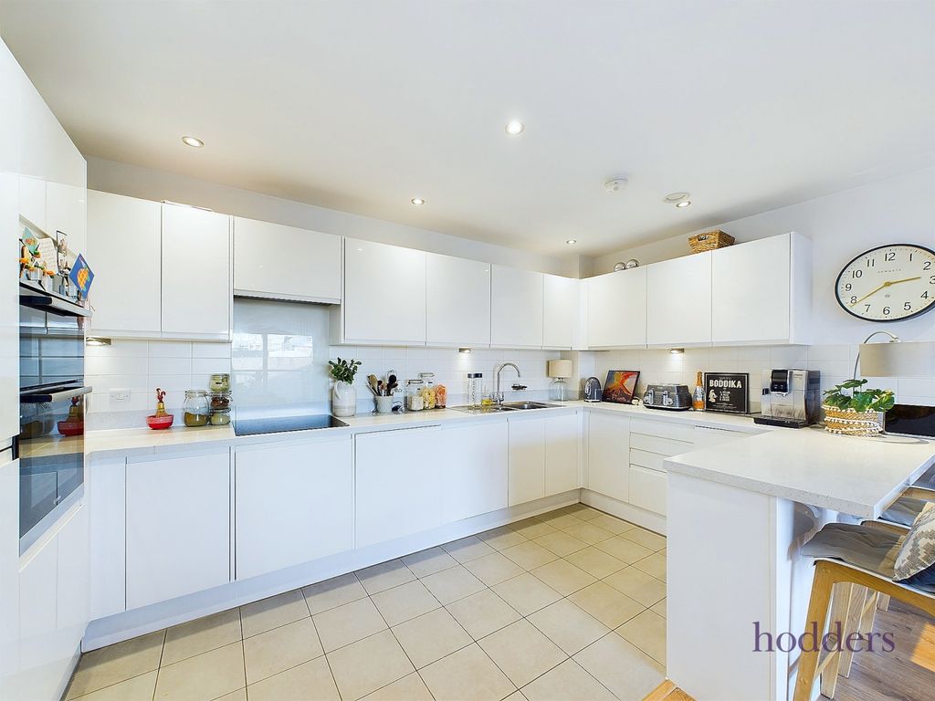 Additional image 7 of 2 bed flat for saleNewchapel House, Market Street, Addlestone, Surrey KT15
