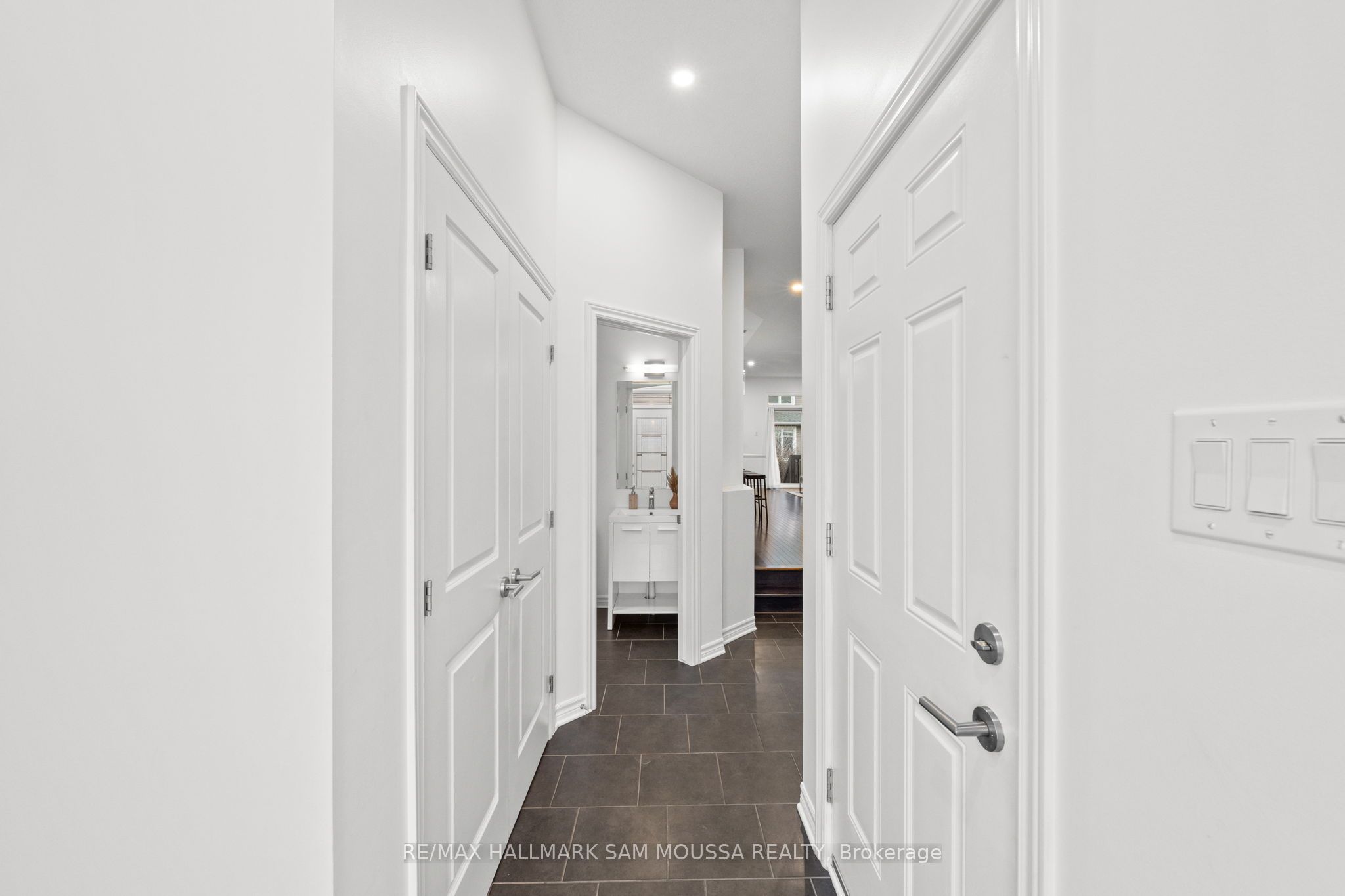 Additional image 6 of 185 Flat Sedge Crescent, Ottawa, ON, K1T 0G9
