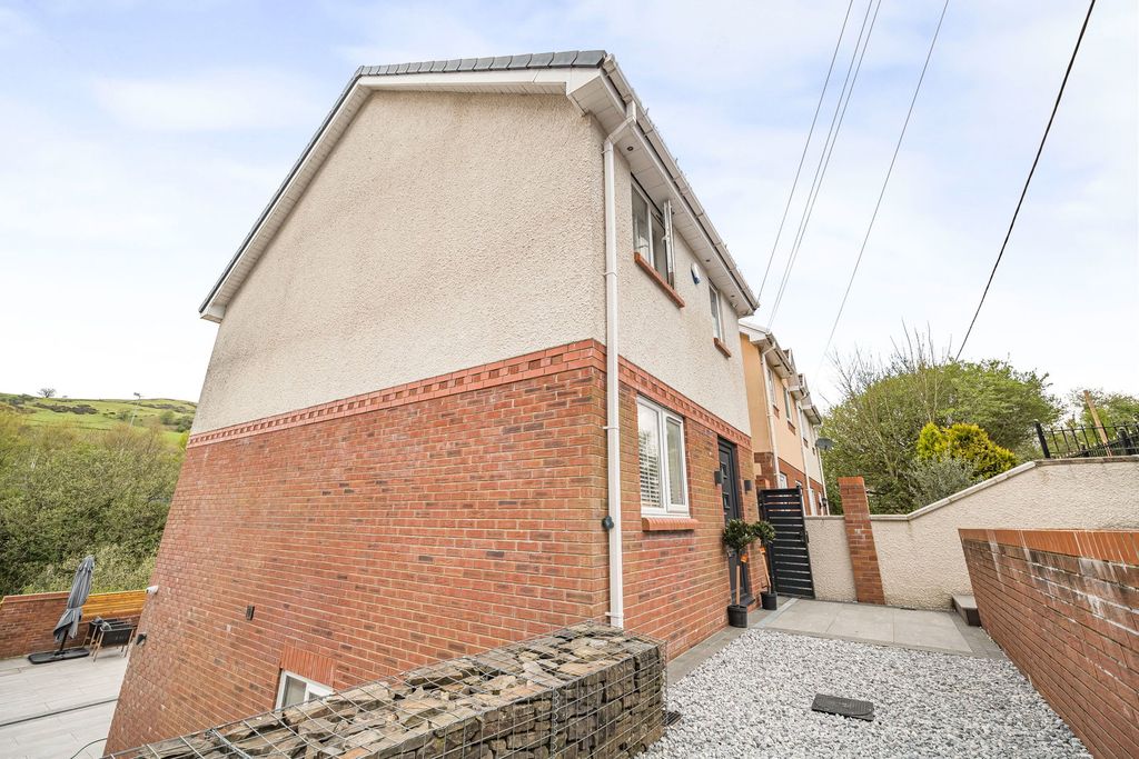 Additional image 3 of 3 bed detached house for saleCaerphilly Road, Senghenydd, Caerphilly CF83