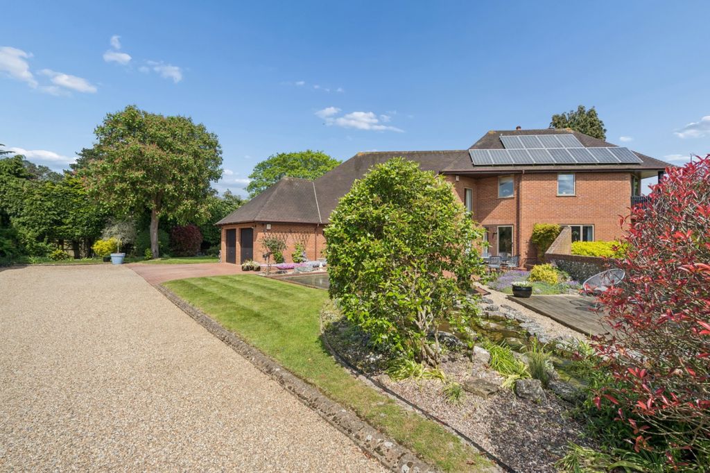 4 bed detached house for saleAbney Court Drive, Bourne End, Buckinghamshire SL8