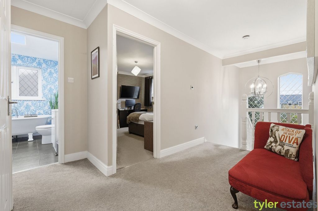 Additional image 21 of 5 bed detached house for saleNoak Hill Road, Billericay CM12