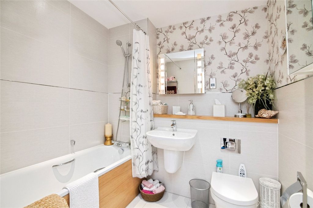 Additional image 16 of 2 bed flat for saleWoodland Drive, Great Alne, Alcester, Warwickshire B49