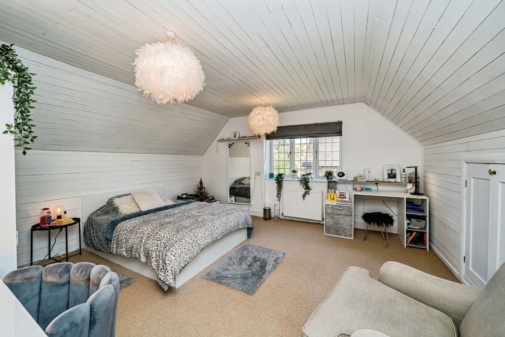 Additional image 23 of 7 bed detached house for saleKings Road, Berkhamsted HP4