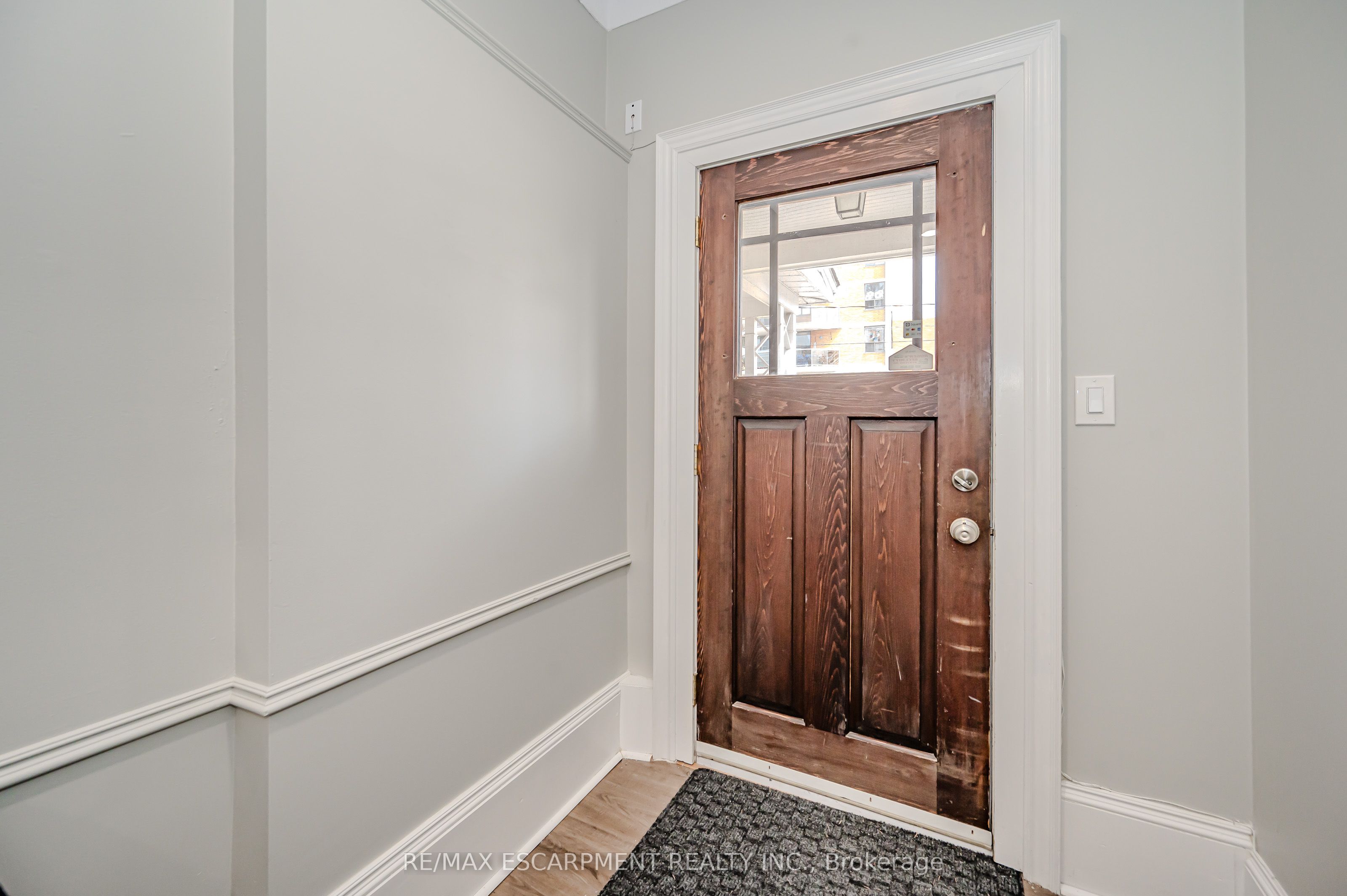 Additional image 5 of 1-492 Locust Street, Burlington, ON, L7S 1V2