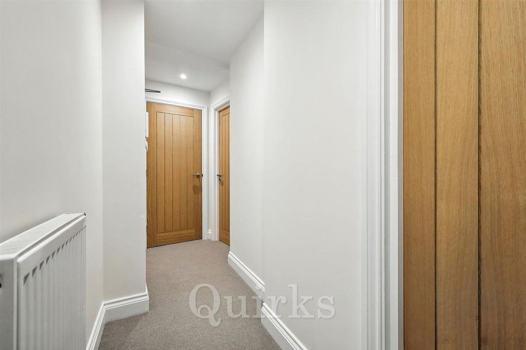 Additional image 2 of 1 bed flat for saleHigh Street, Billericay CM12