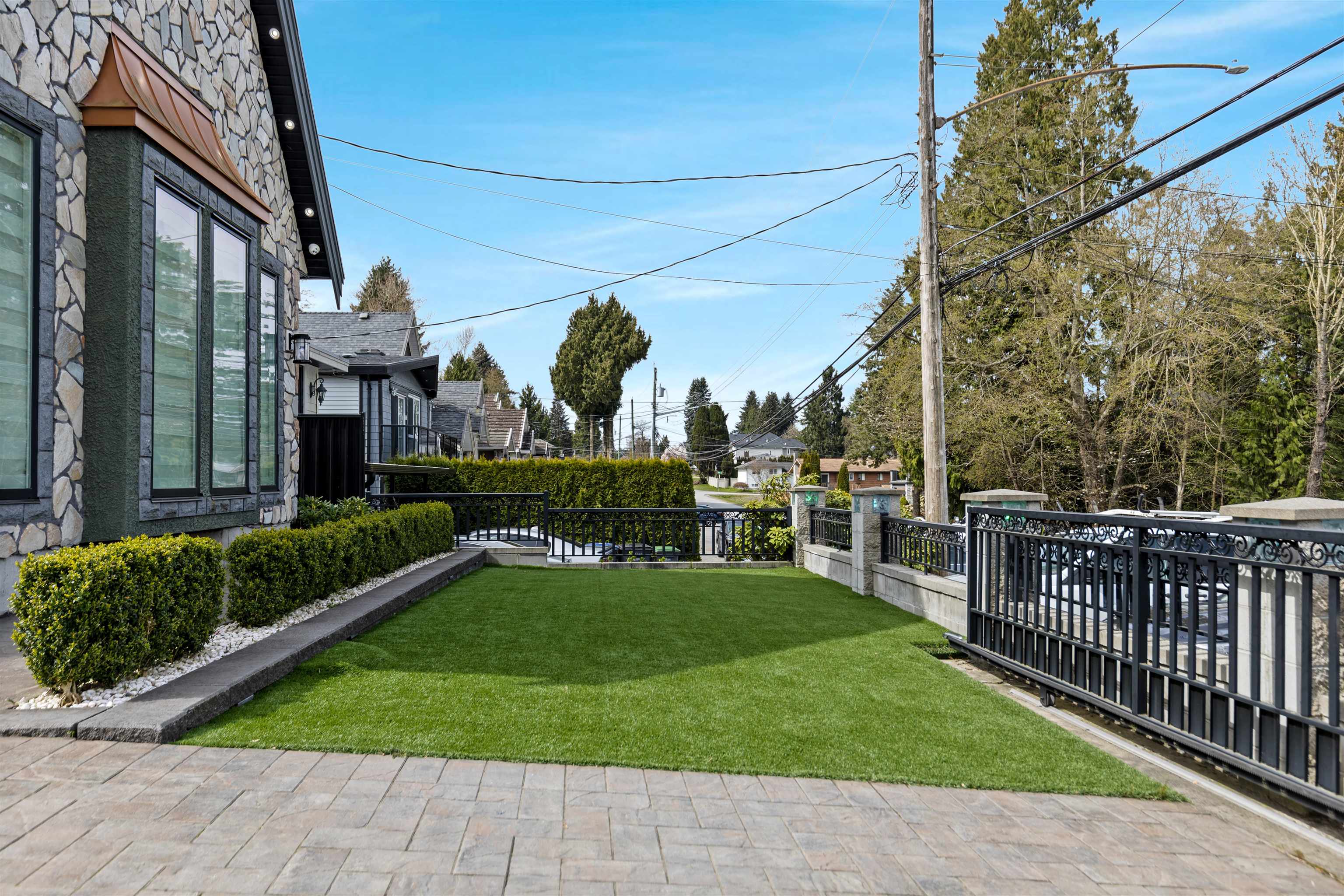 Additional image 3 of 12768 97a Avenue, Surrey, BC, V3V 2H5