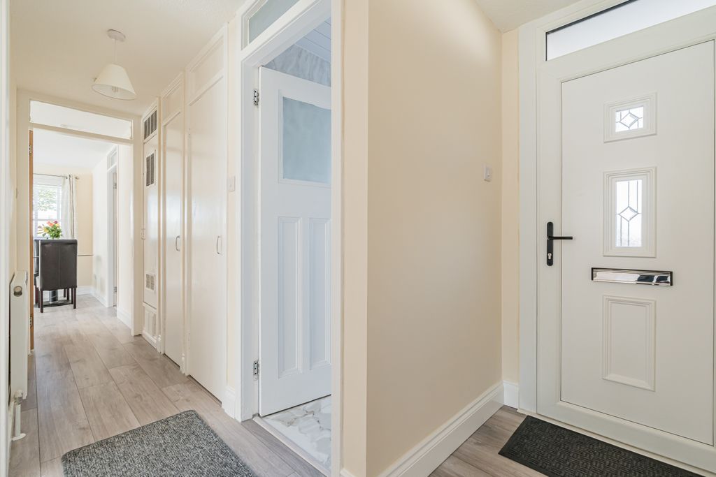 Additional image 15 of 2 bed flat for sale17/2 Calder Drive, Edinburgh EH11