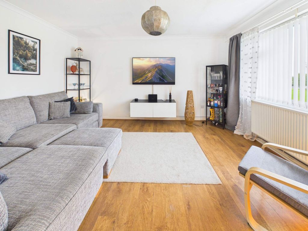 Additional image 2 of 2 bed flat for saleLlanishen Court, Llanishen, Cardiff. CF14