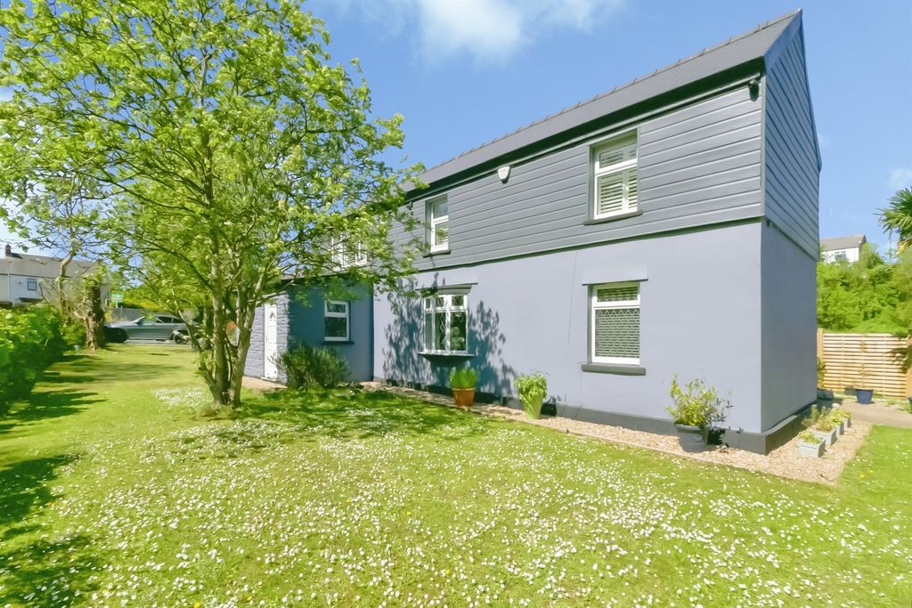 Additional image 2 of 4 bed detached house for saleBrock Street, Barry CF63