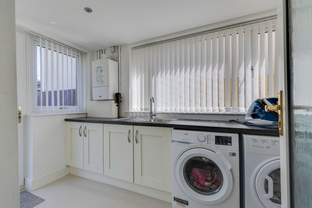 Additional image 18 of 4 bed detached house for saleWern Fawr Lane, Old St Mellons, Cardiff CF3