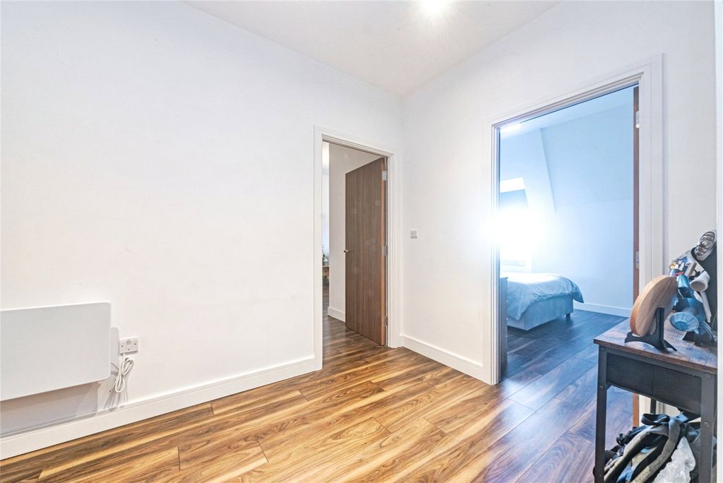 Additional image 20 of 2 bed flat for saleLittle Victoria Street, Basingstoke, Hampshire RG21