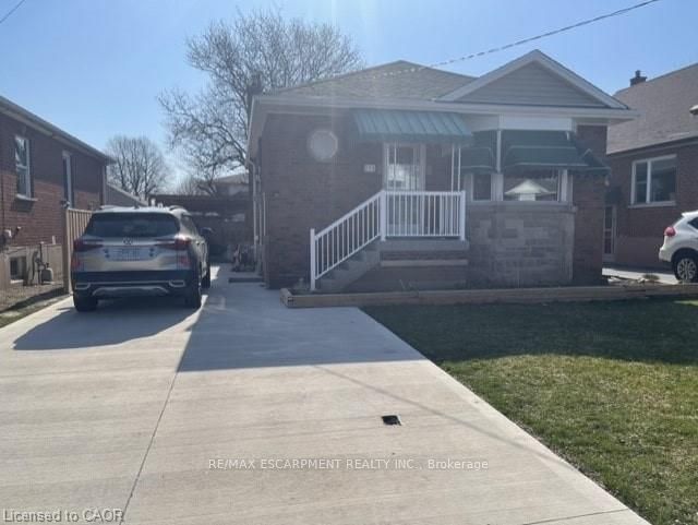 Lower-255 East 34th Street, Hamilton, ON, L8V 3W8