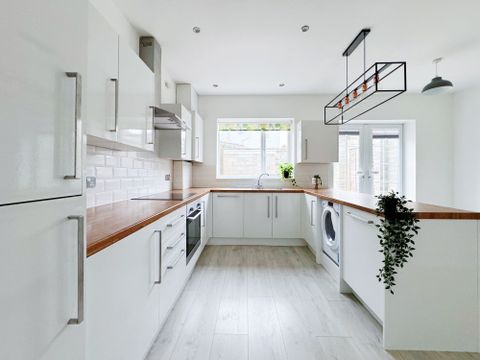 Derrick Road, Bristol BS15, Room to rent
