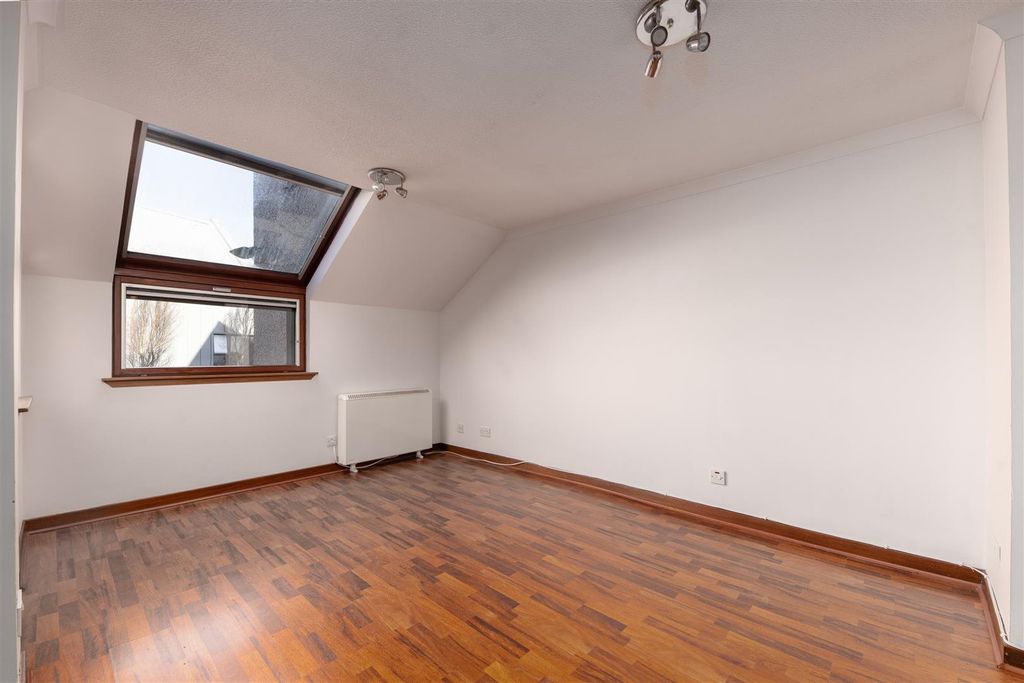 Additional image 4 of 2 bed flat for sale2 Connel Court, Ardconnel Street, Inverness IV2
