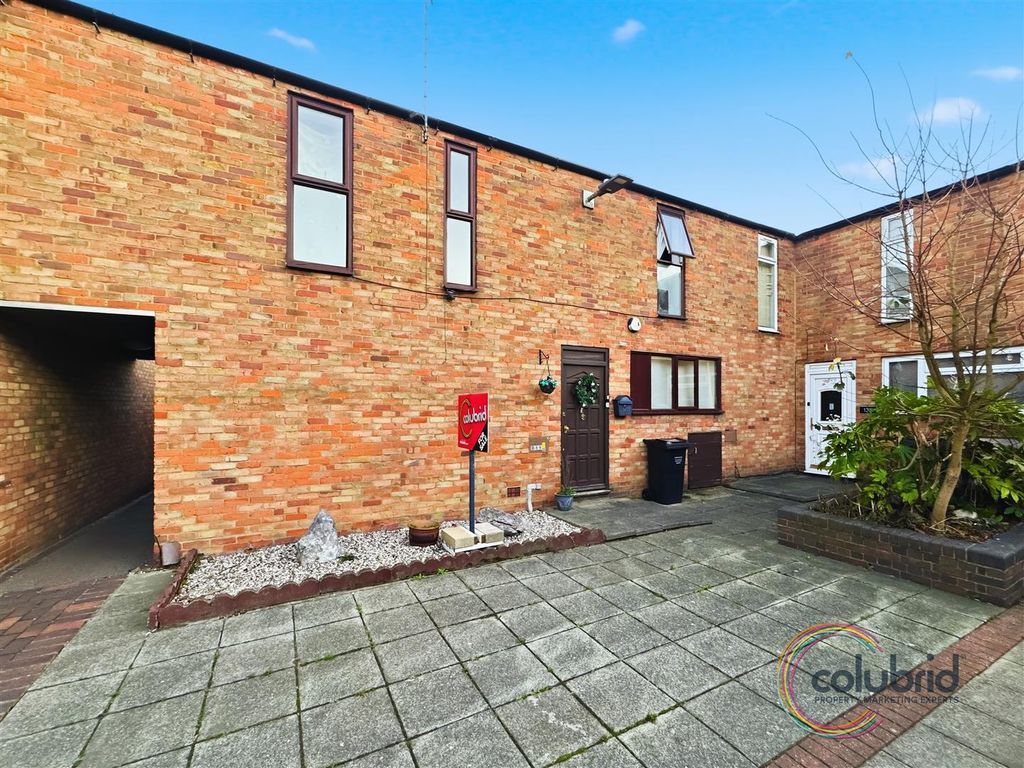 3 bed terraced house for saleBeeston Courts, Basildon SS15