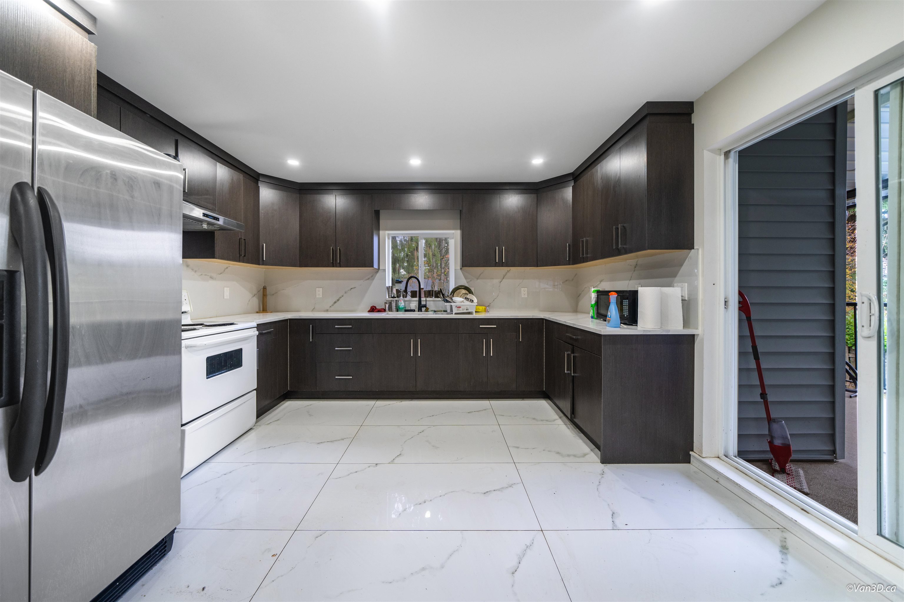 Additional image 3 of 12965 98 Avenue, Surrey, BC, V3T 1B3