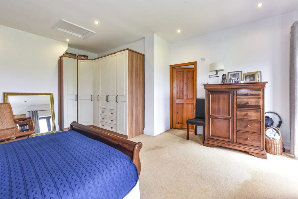 Additional image 18 of 4 bed semi-detached house for saleMarkland Hill Lane, Bolton BL1