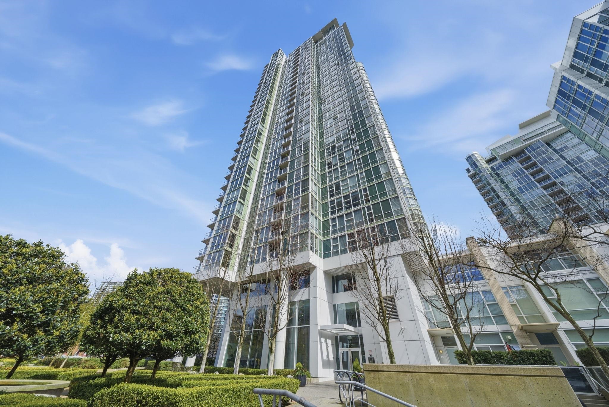 1808-193 Aquarius Mews, Vancouver, BC, V6Z 2Z2