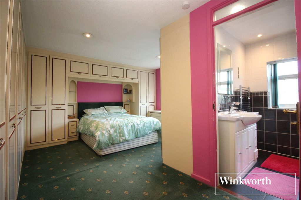 Additional image 10 of 4 bed end terrace house for saleHartfield Avenue, Elstree, Borehamwood, Hertfordshire WD6