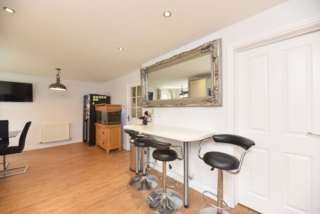 Additional image 6 of 5 bed detached house for saleDevon Drive, Biggleswade SG18