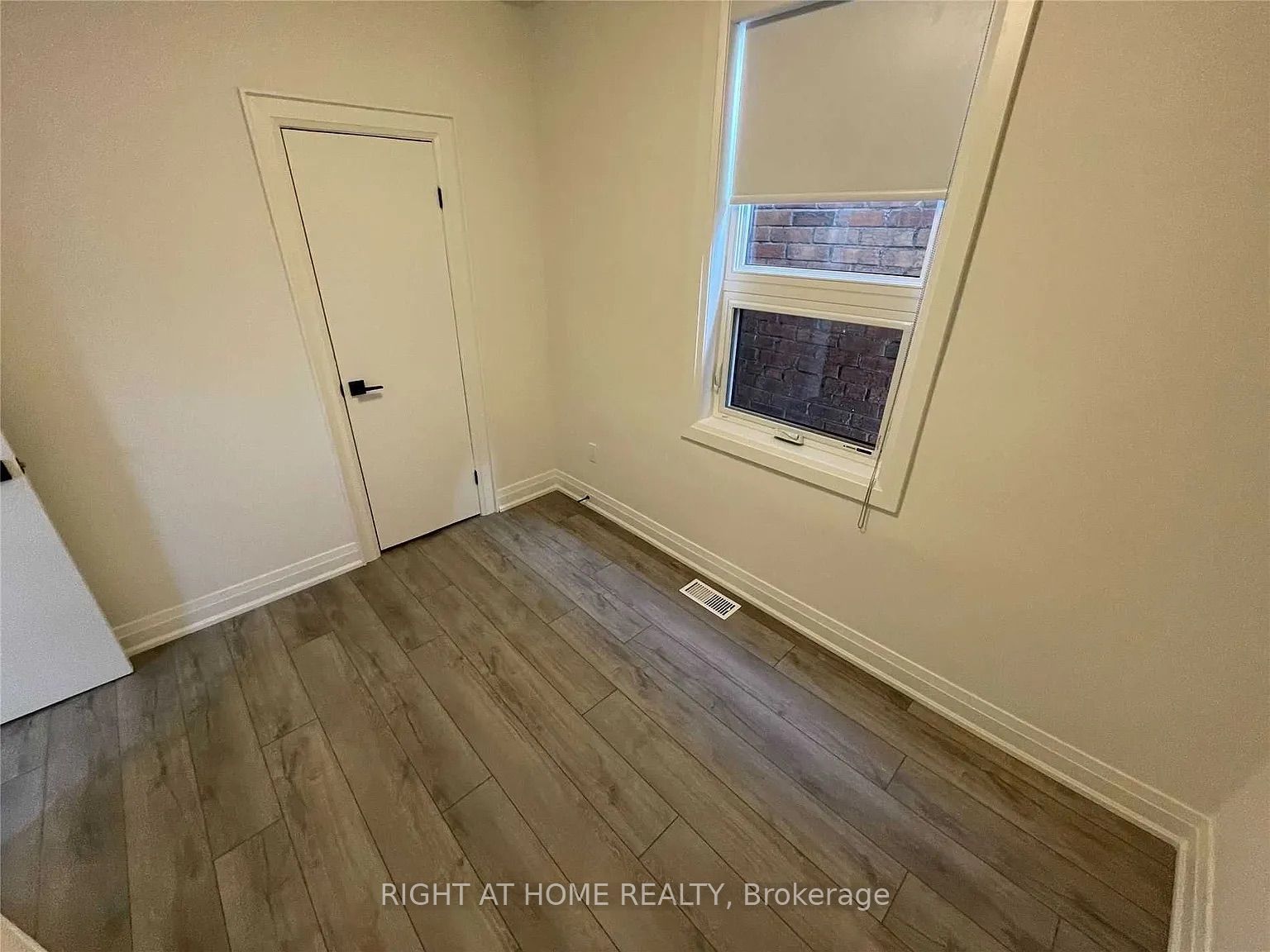 Additional image 5 of Upper-380 Northcliffe Boulevard, Toronto, ON, M6E 3L1