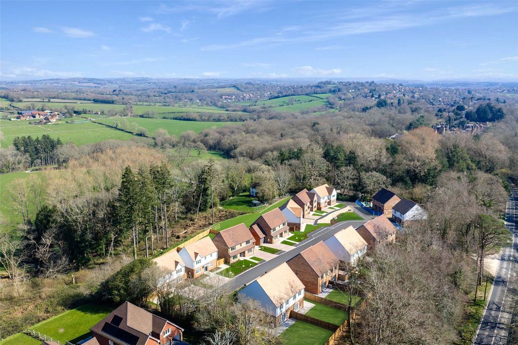 Additional image 4 of 4 bed detached house for saleConquerors Gate, North Trade Road, Battle, East Sussex TN33