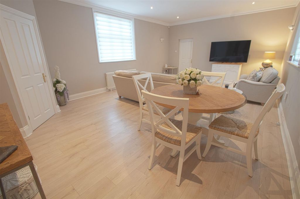 Additional image 8 of 2 bed flat for saleGrey Lady Place, Billericay CM11