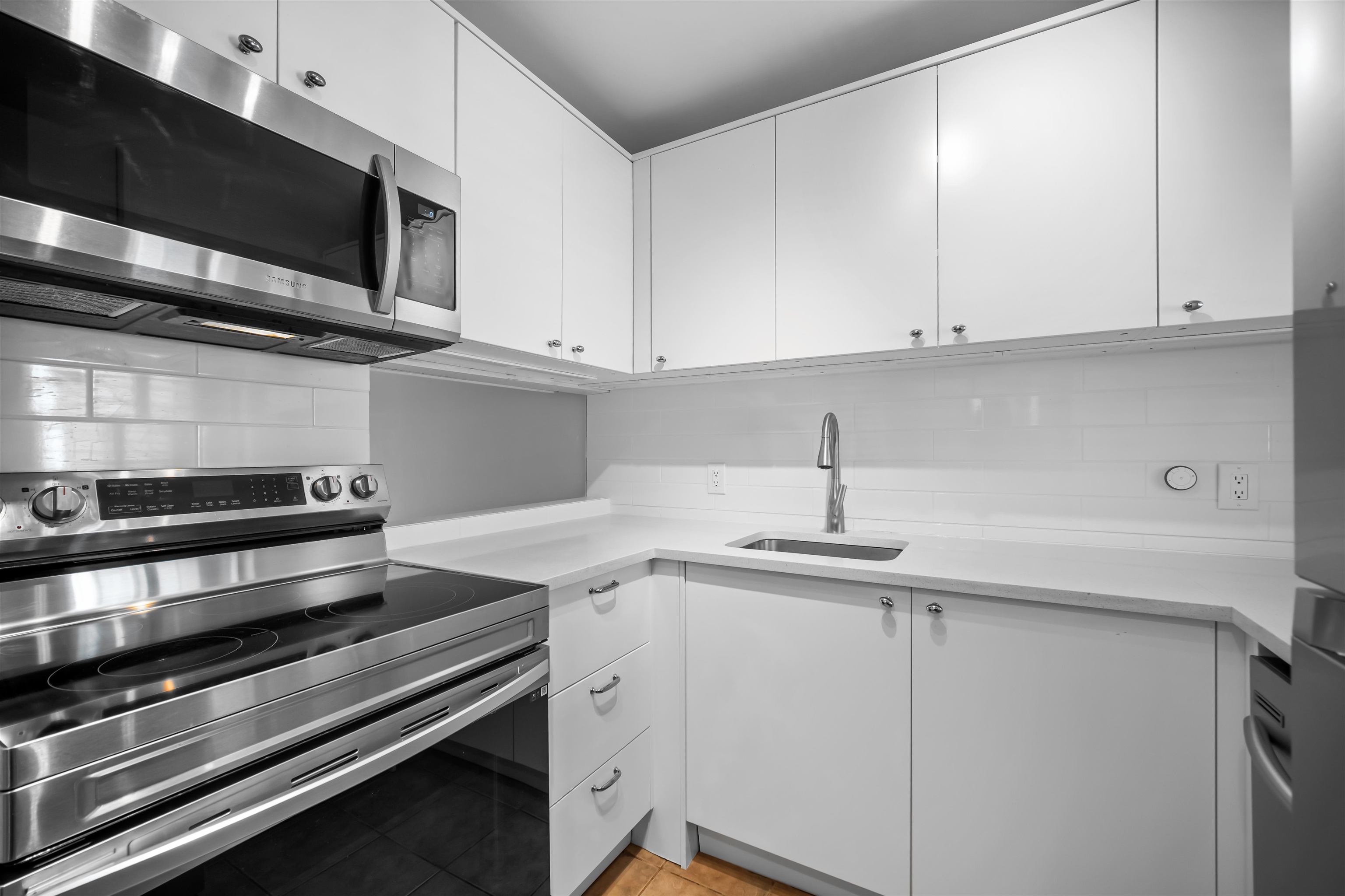 Additional image 2 of 310-1080 Broughton Street, Vancouver, BC, V6G 2A8